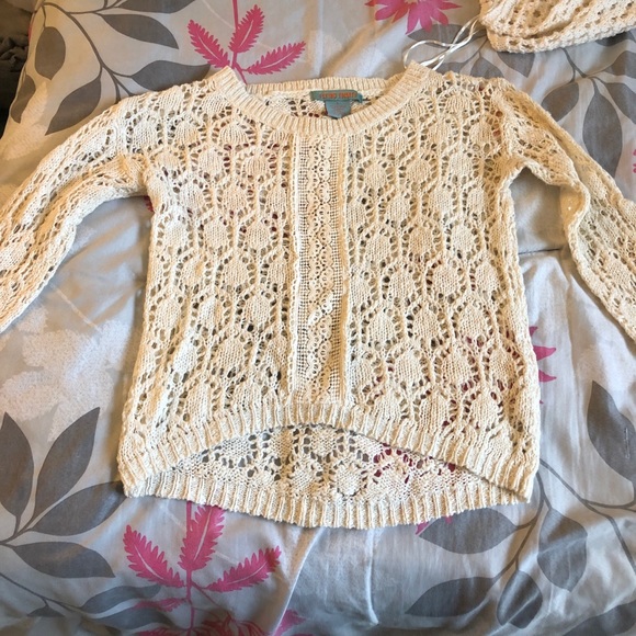 Sweater - Picture 1 of 2